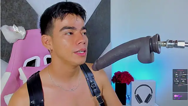 Snapshot of its_liam18 chatting on 02/05/26, 11:04 its liam18 online show from 02/05/26, 11:04