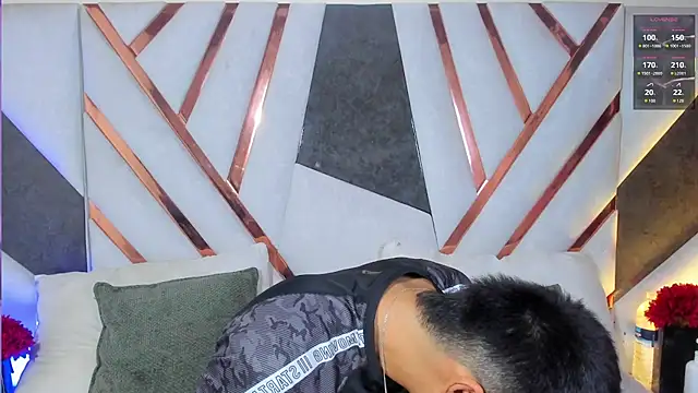 Snapshot of its_liam18 chatting on 02/15/26, 08:49 its liam18 online show from 02/15/26, 08:49