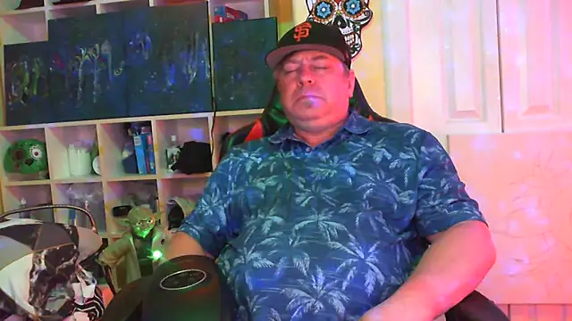 Snapshot of Mic_Oxinner chatting on 09/21/25, 11:12 Mic Oxinner online show from 09/21/25, 11:12