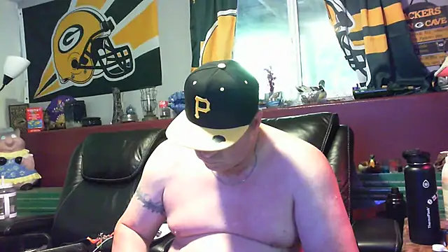 Snapshot of Mic_Oxinner chatting on 09/24/25, 11:30 Mic Oxinner online show from 09/24/25, 11:30