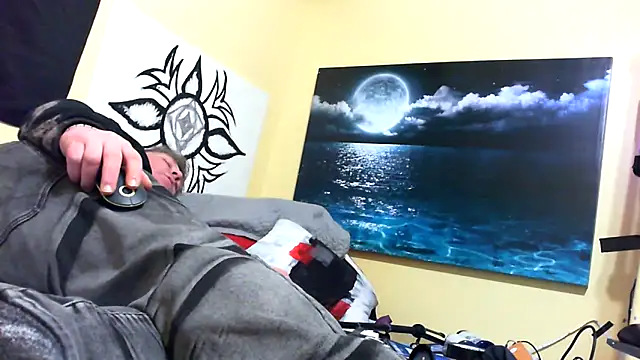 Snapshot of Mic_Oxinner chatting on 03/13/26, 10:00 Mic Oxinner online show from 03/13/26, 10:00