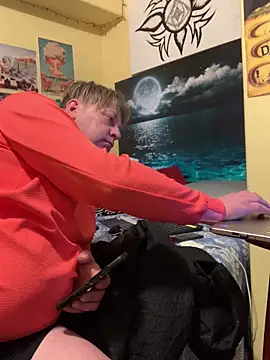 Snapshot of Mic_Oxinner chatting on 03/20/26, 08:03 Mic Oxinner online show from 03/20/26, 08:03