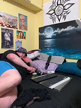 Snapshot of Mic_Oxinner chatting on 03/23/26, 03:05 Mic Oxinner online show from 03/23/26, 03:05