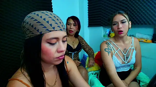 Snapshot of dannamomcerrat chatting on 01/21/25, 12:25 dannamomcerrat online show from 01/21/25, 12:25