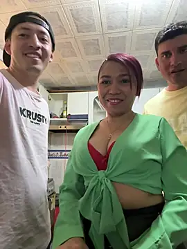 Snapshot of dannamomcerrat chatting on 02/22/25, 07:47 dannamomcerrat online show from 02/22/25, 07:47