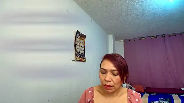 Snapshot of dannamomcerrat chatting on 03/18/25, 05:41 dannamomcerrat online show from 03/18/25, 05:41