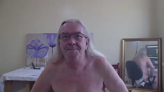 Snapshot of john_little_one1 chatting on 04/20/26, 03:04 john little one1 online show from 04/20/26, 03:04