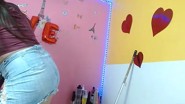 Snapshot of monickhot303av chatting on 02/25/25, 07:31 monickhot303av online show from 02/25/25, 07:31