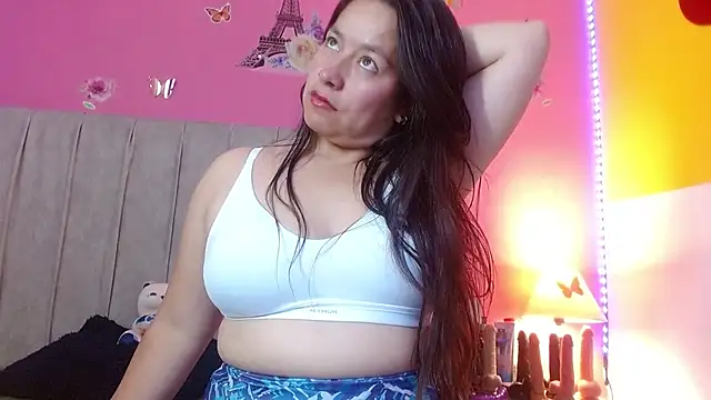 Snapshot of monickhot303av chatting on 10/03/25, 02:19 monickhot303av online show from 10/03/25, 02:19