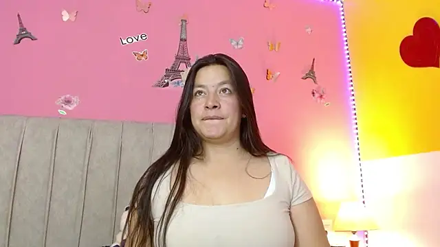 Snapshot of monickhot303av chatting on 10/09/25, 03:26 monickhot303av online show from 10/09/25, 03:26