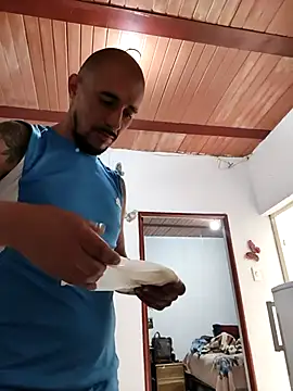 fire menxxx001 online show from 01/06/26, 06:11