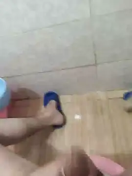 Snapshot of ssikerek23 chatting on 04/07/26, 09:15 ssikerek23 online show from 04/07/26, 09:15