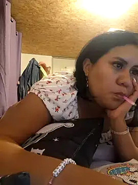 Snapshot of KasiaVenus_ chatting on 12/02/24, 03:37 KasiaVenus  online show from 12/02/24, 03:37