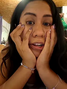 Snapshot of KasiaVenus_ chatting on 10/18/25, 03:53 KasiaVenus  online show from 10/18/25, 03:53