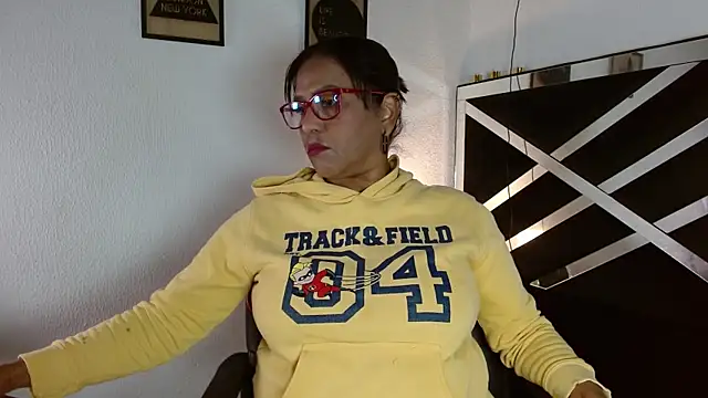 elizabeth mature23 online show from 10/23/25, 12:59