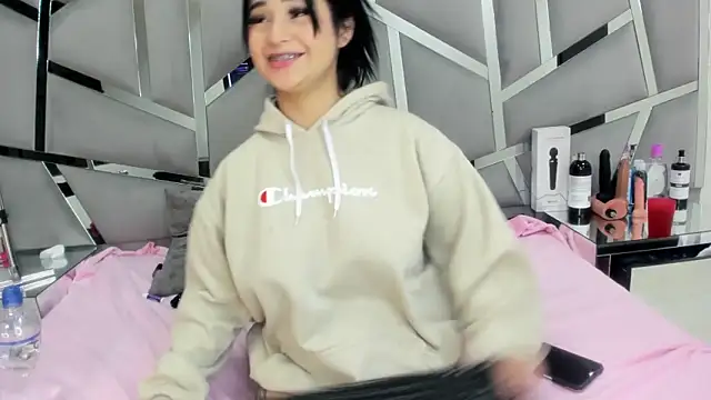 Catherinee69 x online show from 12/16/24, 09:35