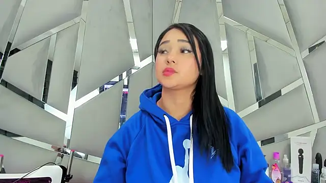 Catherinee69 x online show from 01/28/25, 09:30