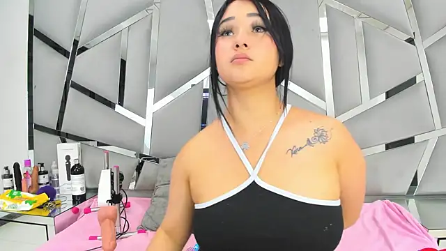 Catherinee69 x online show from 02/05/25, 08:11