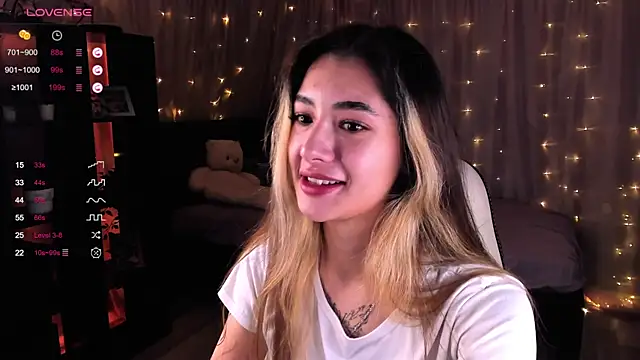 DarlaLike online show from 12/24/24, 07:49