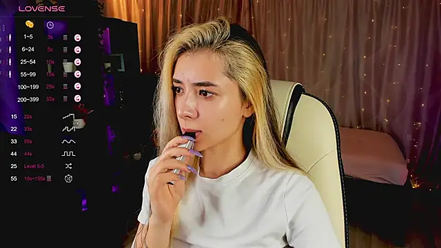 DarlaLike online show from 02/26/25, 08:26