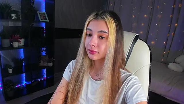 DarlaLike online show from 03/15/25, 04:35