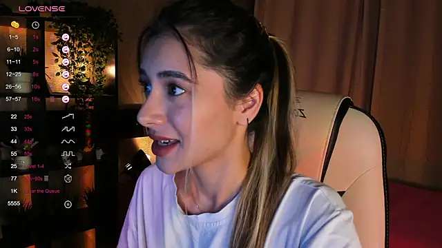 DarlaLike online show from 09/28/25, 04:07