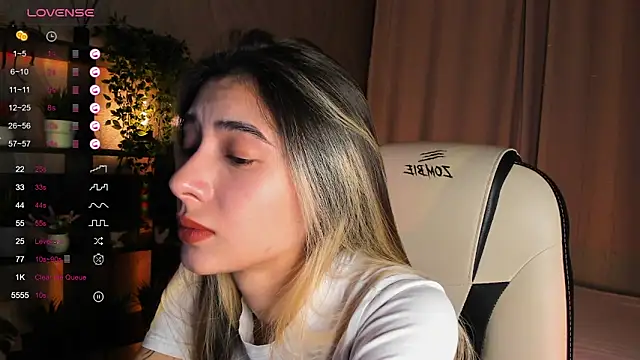 DarlaLike online show from 10/03/25, 04:09