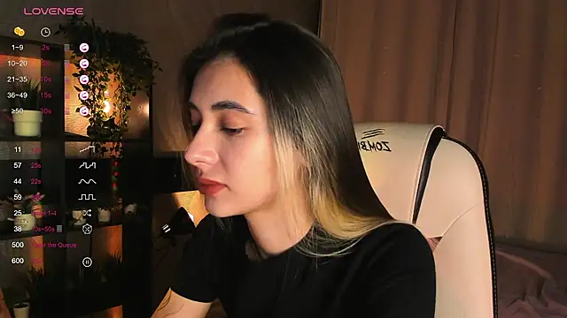 DarlaLike online show from 11/12/25, 03:40