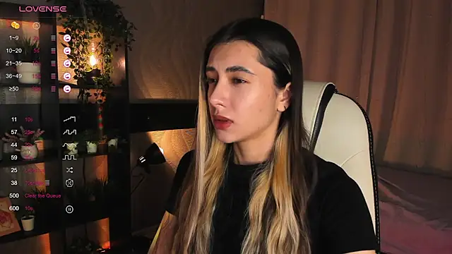 DarlaLike online show from 11/13/25, 03:38