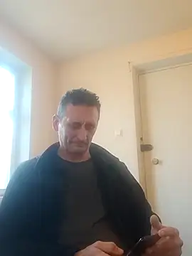 Snapshot of Viause_Kentauelle chatting on 02/25/25, 01:28 Viause Kentauelle online show from 02/25/25, 01:28