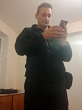 Snapshot of Viause_Kentauelle chatting on 02/28/25, 06:52 Viause Kentauelle online show from 02/28/25, 06:52