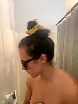 Snapshot of mrs__unknown chatting on 09/26/25, 10:58 mrs unknown online show from 09/26/25, 10:58