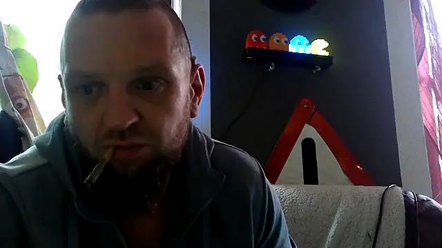 Snapshot of donhulio482 chatting on 03/02/25, 09:42 donhulio482 online show from 03/02/25, 09:42