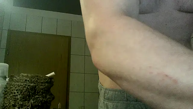 Snapshot of donhulio482 chatting on 03/15/25, 02:56 donhulio482 online show from 03/15/25, 02:56