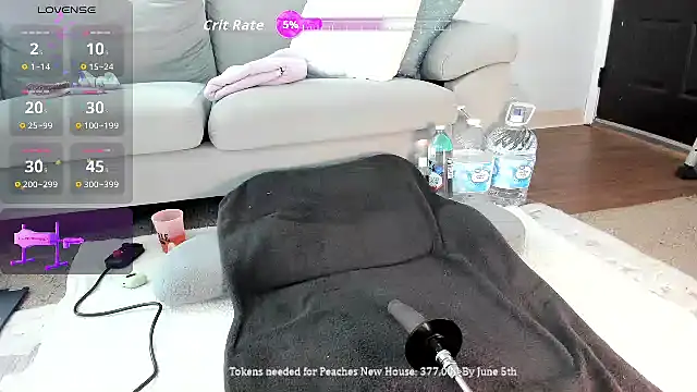 Snapshot of peachymexo chatting on 05/23/26, 11:42 peachymexo online show from 05/23/26, 11:42