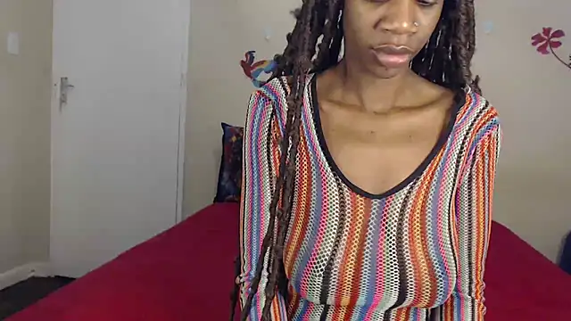 Snapshot of Blacktittiex02 chatting on 09/13/25, 04:29 Blacktittiex02 online show from 09/13/25, 04:29