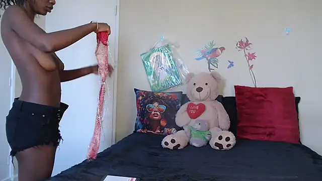 Snapshot of Blacktittiex02 chatting on 04/06/26, 03:24 Blacktittiex02 online show from 04/06/26, 03:24