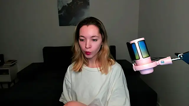 MiaThaine online show from 12/16/24, 03:11