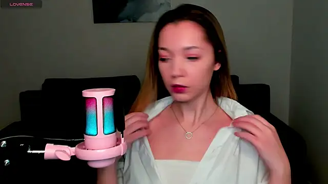 MiaThaine online show from 01/03/25, 12:54