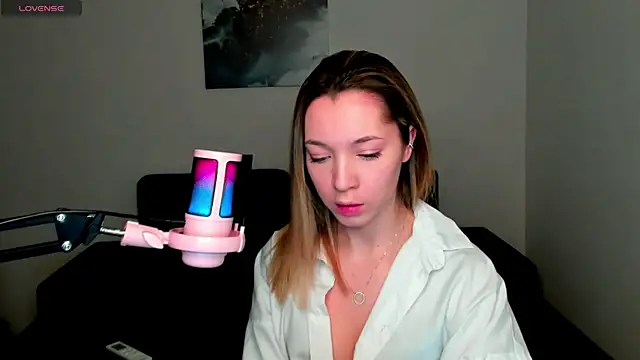 MiaThaine online show from 01/06/25, 12:59