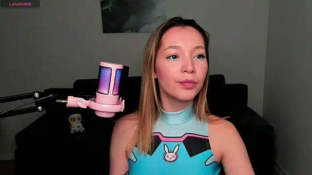 MiaThaine online show from 01/22/25, 01:20