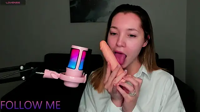 MiaThaine online show from 01/23/25, 01:08