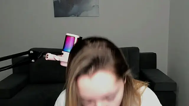 MiaThaine online show from 01/31/25, 12:28