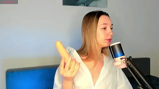 MiaThaine online show from 02/28/25, 01:58