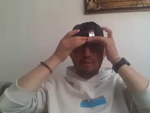 Diptongo online show from 12/05/24, 03:17