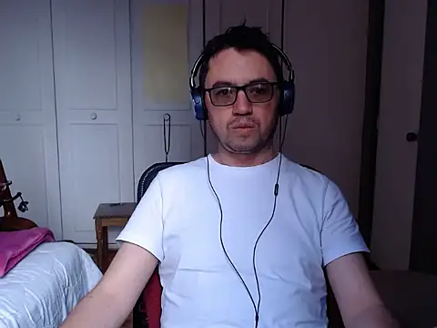 Diptongo online show from 12/03/25, 03:10