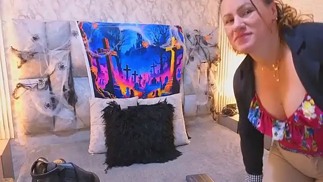 charlotte  G online show from 10/23/25, 10:58