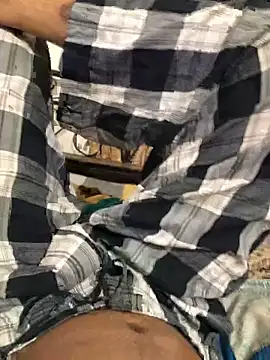 Snapshot of Zeuhorny chatting on 09/10/25, 07:36 Zeuhorny online show from 09/10/25, 07:36