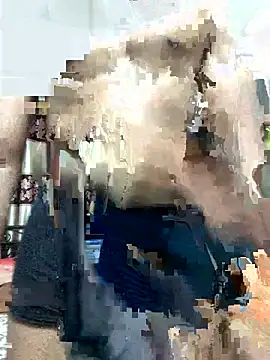 Snapshot of Zeuhorny chatting on 04/20/26, 04:10 Zeuhorny online show from 04/20/26, 04:10