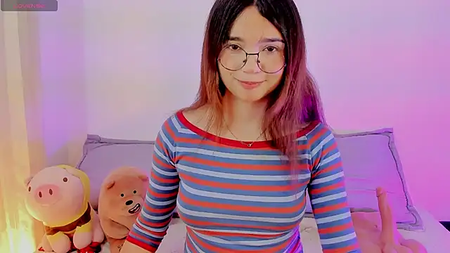 Snapshot of Lovely_celestte chatting on 06/02/26, 01:18 Lovely celestte online show from 06/02/26, 01:18